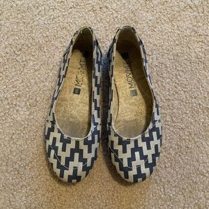 Movmt size 6 flats
